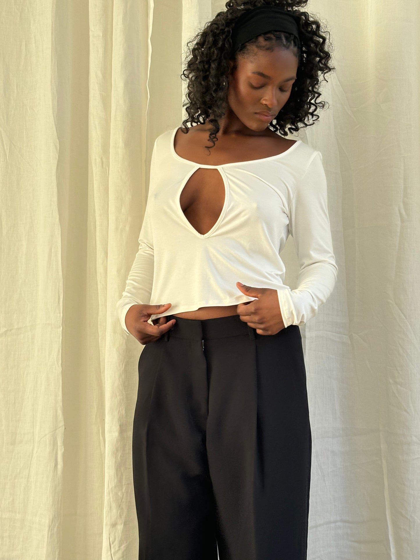 Keyhole Longsleeve Ivory